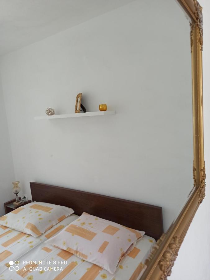 Boni02 Apartment Gdinj Bagian luar foto